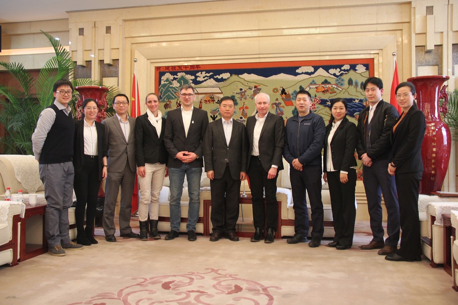 22c3e73a8c2f42bd8e49f8f6fbdd85ed (2).jpg