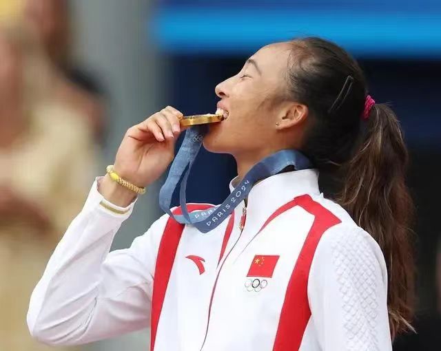 f1cd749cfe834939a655ff18c2065d2b.jpg f1cd749cfe834939a655ff18c2065d2b.jpg