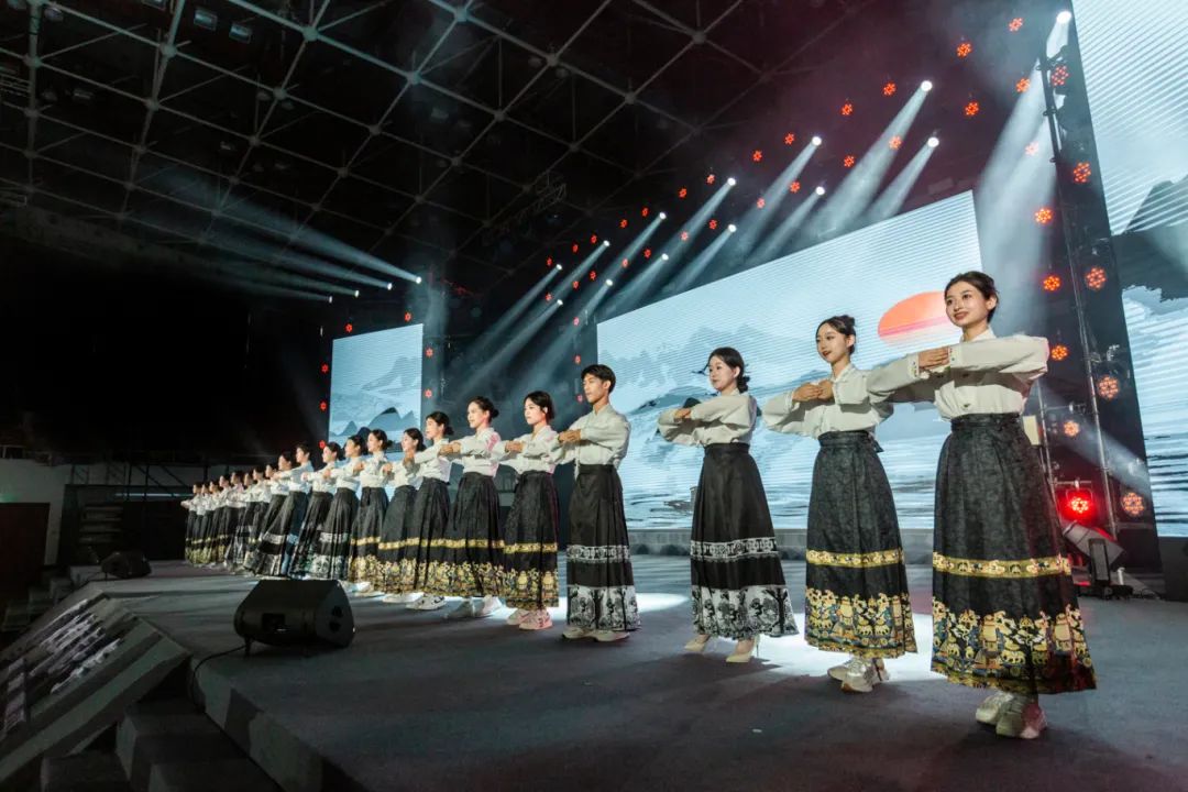 2e645d742f2742758154e4405e3218c6.jpg 2e645d742f2742758154e4405e3218c6.jpg